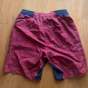 Lululemon Men 9” Assert Linerless shorts